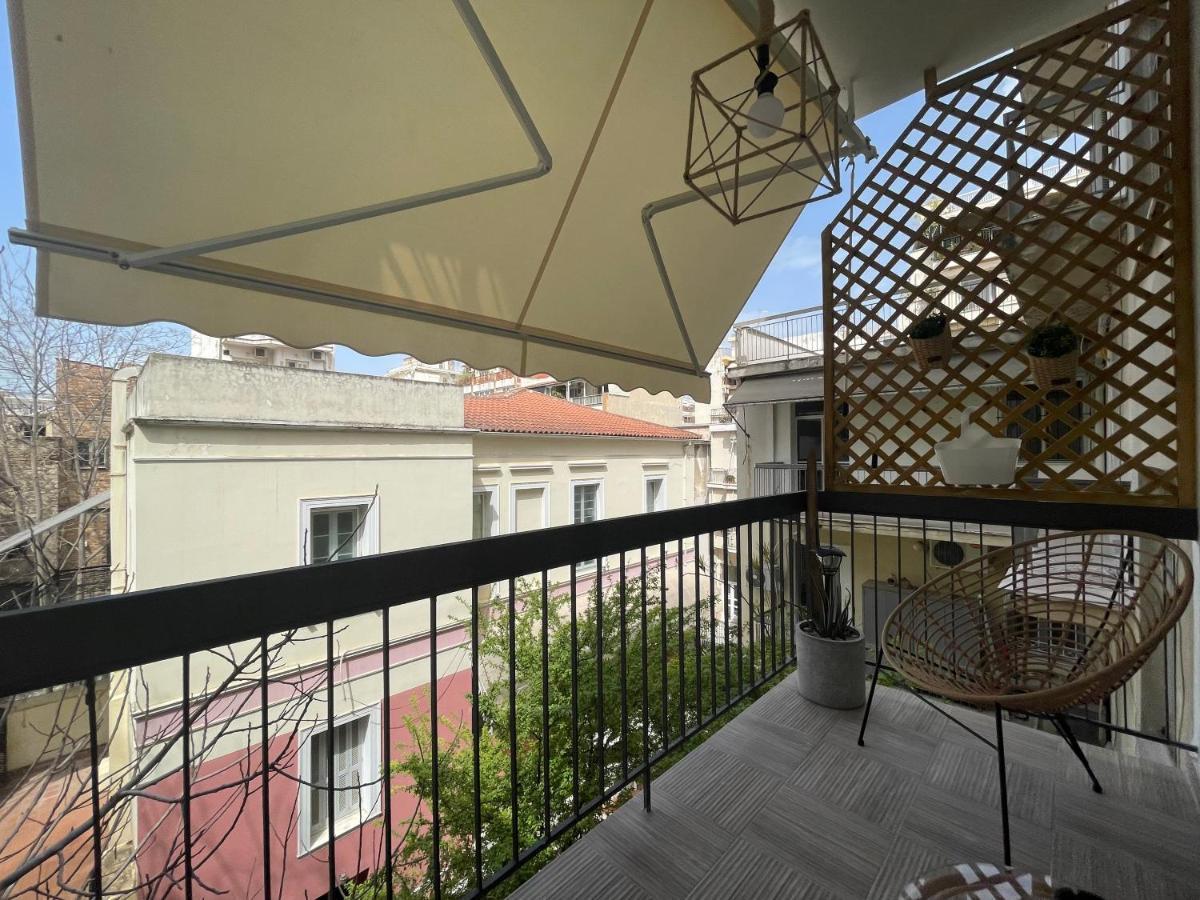 Oikiastudios Patras Buitenkant foto