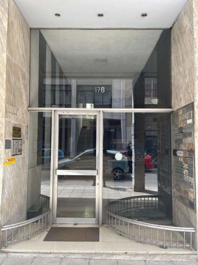 Oikiastudios Patras Buitenkant foto