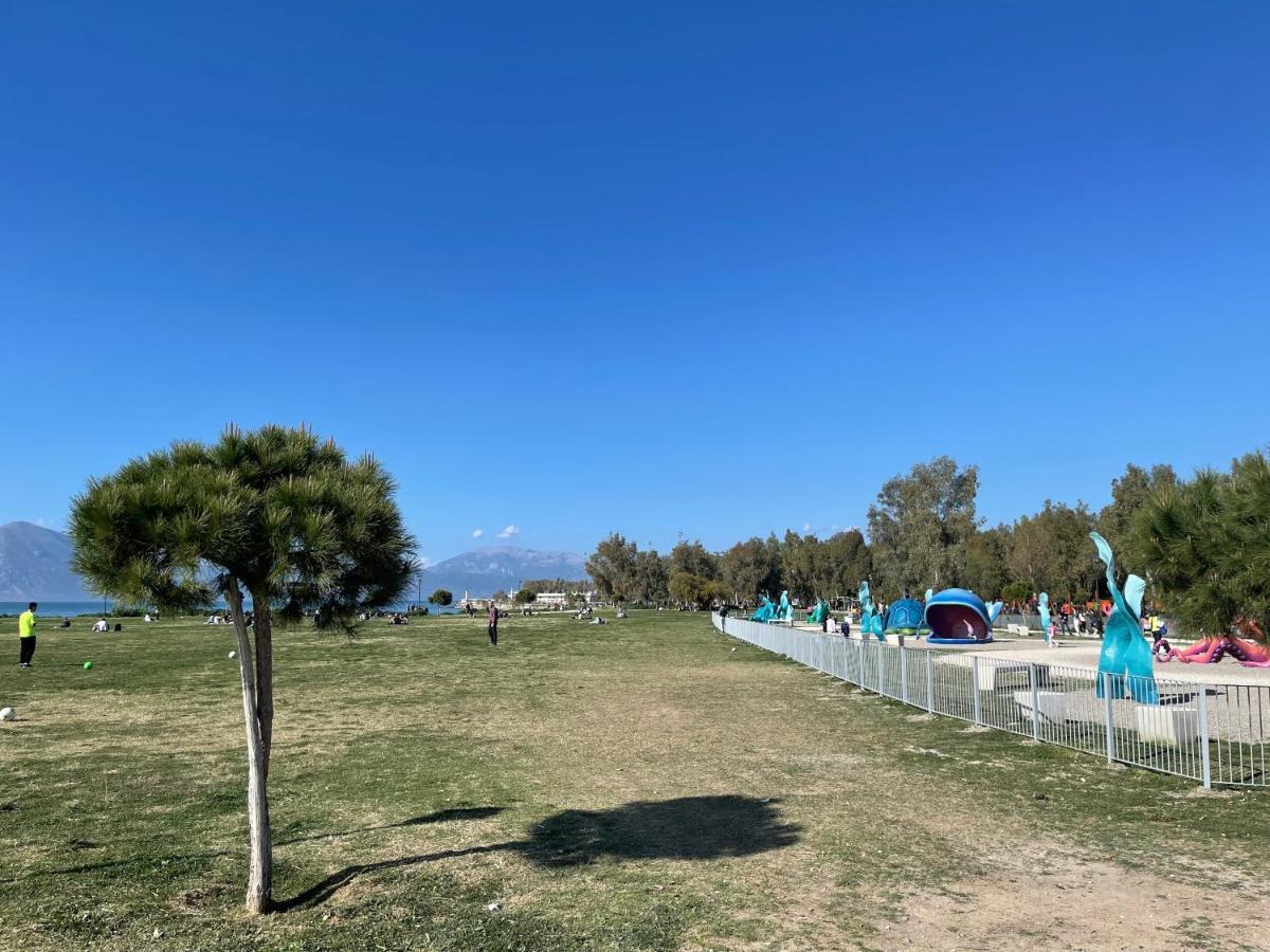 Oikiastudios Patras Buitenkant foto