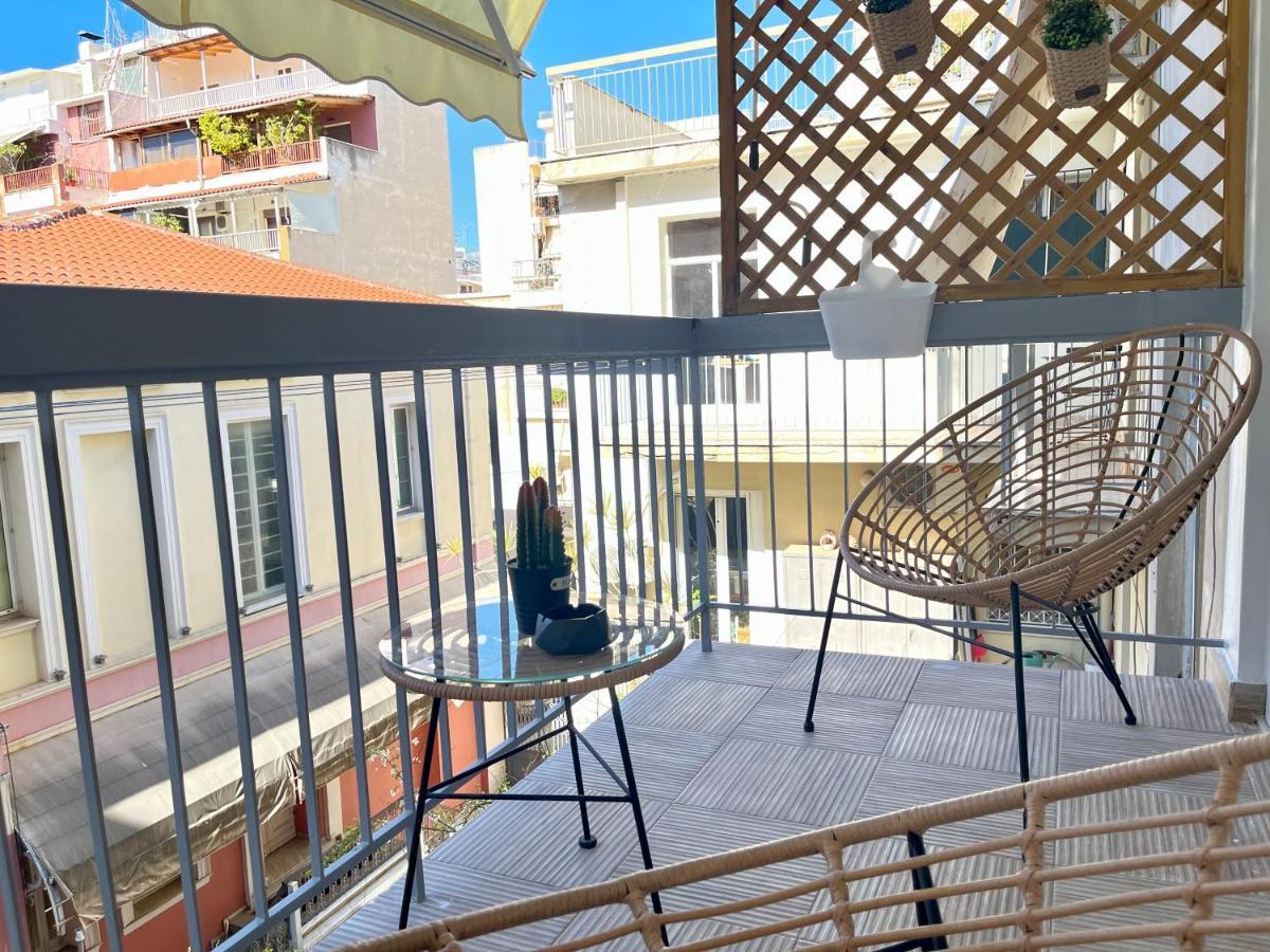 Oikiastudios Patras Buitenkant foto